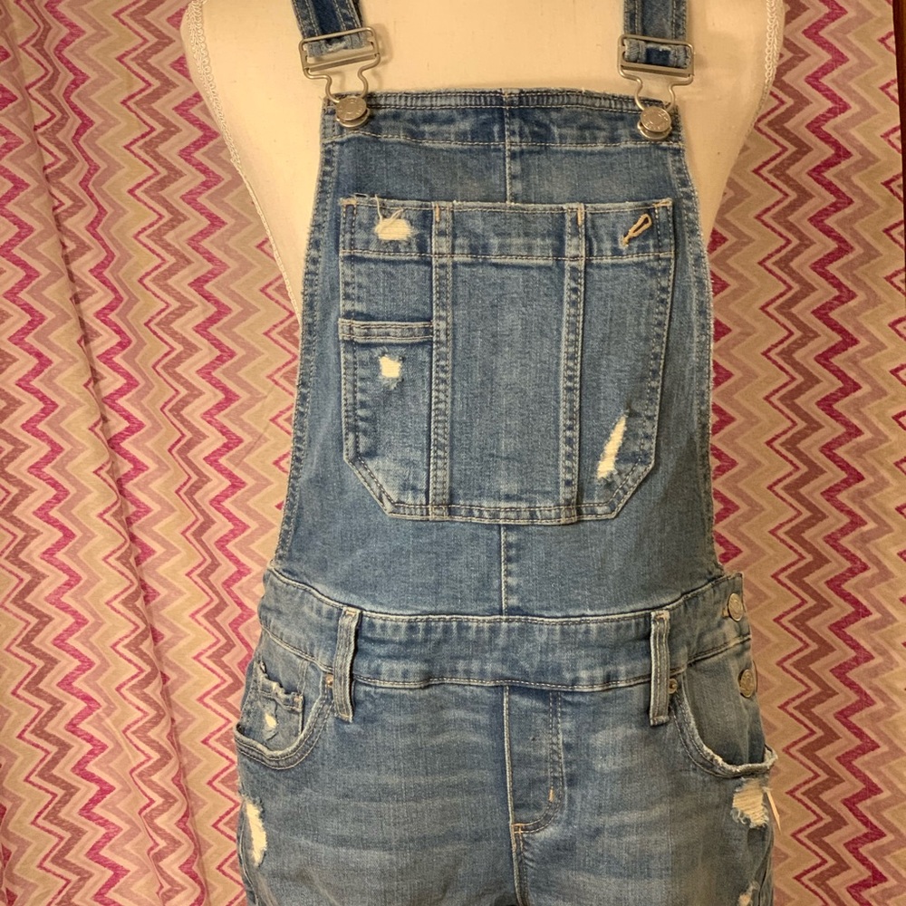 Overall shorts
